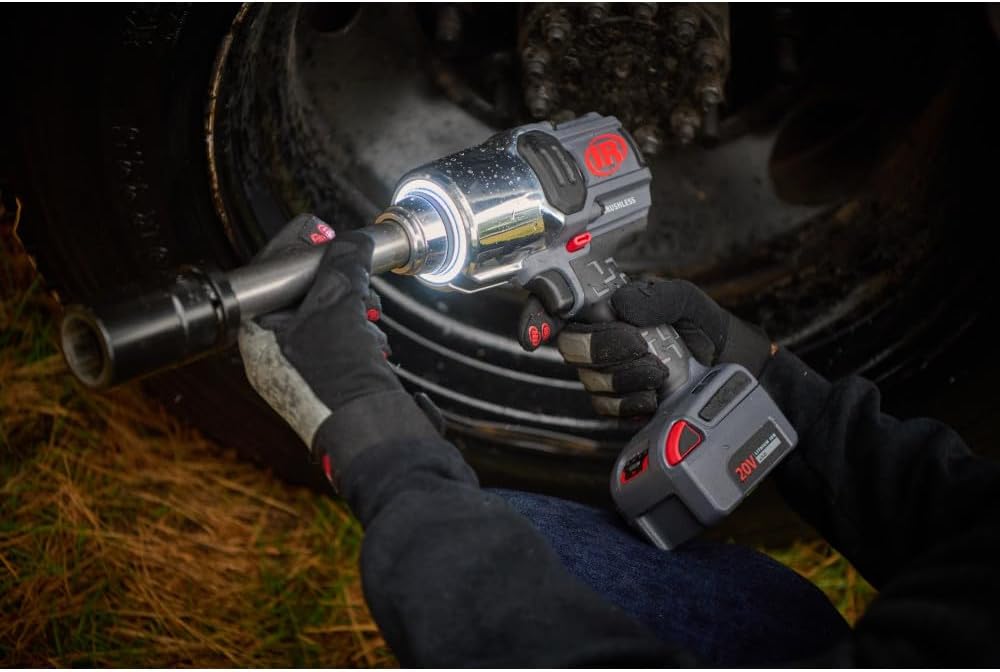 Ingersoll Rand W8571-K2 3/4' 20V Cordless Impact Wrench 2 Battery Kit, 2000 ft-lb Torque, 6' Extended Anvil, Friction Ring Thru-hole, Pistol