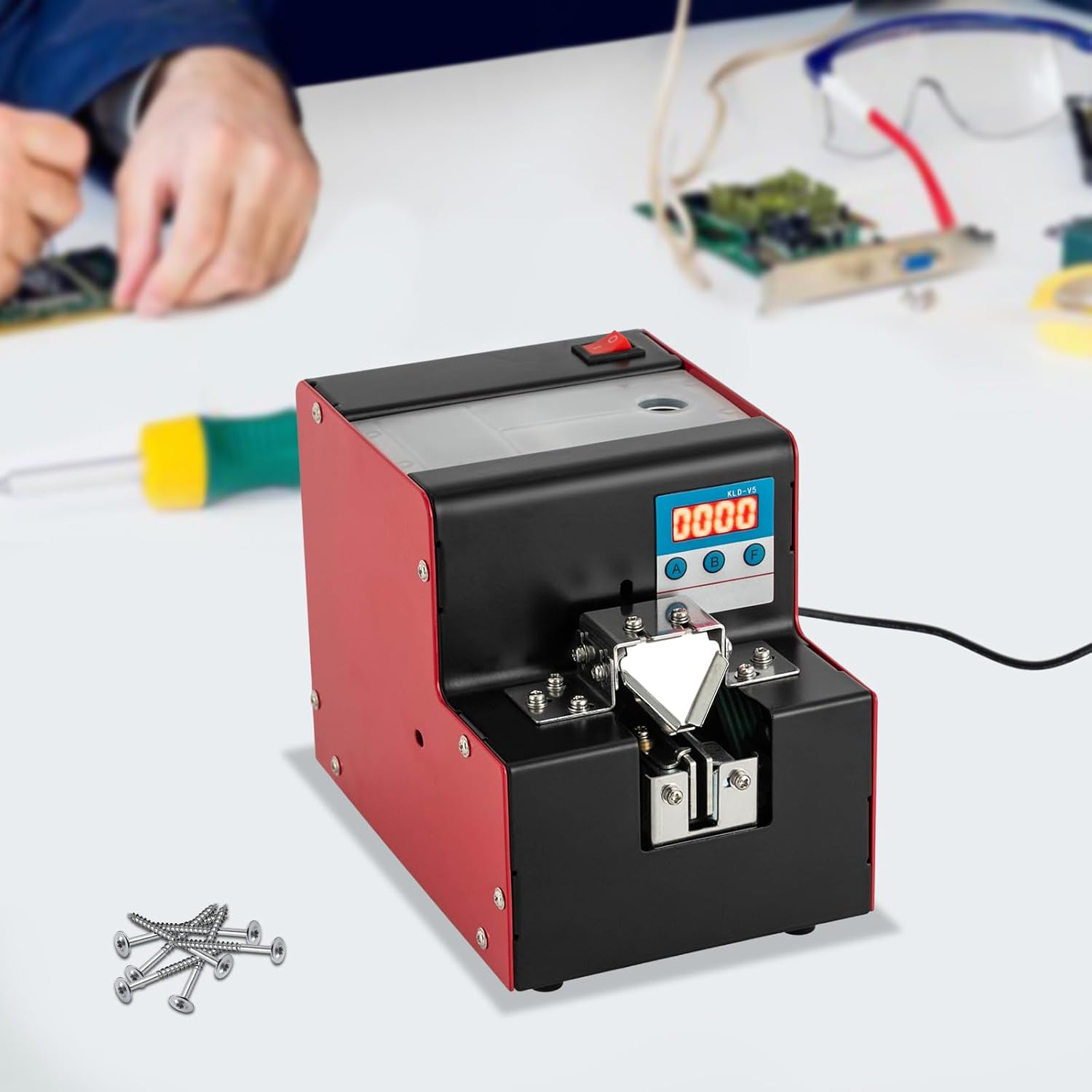Automatic Screw Feeder,Screw Arranging Machine with Counting Function,Track Width and Brush Height Adjustable Screw Feeder for Electronics, Plastics, Electrical Appliances