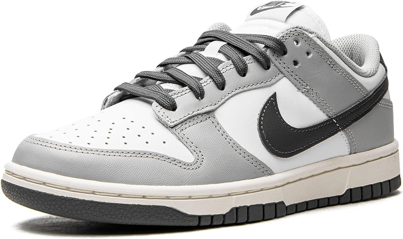 Nike Men's Dunk Low Sneakers