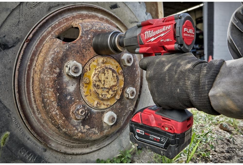 Milwaukee M18 FUEL 1/2 Mid-Torque Impact Wrench with Pin Detent (Bare Tool) 2962P-20