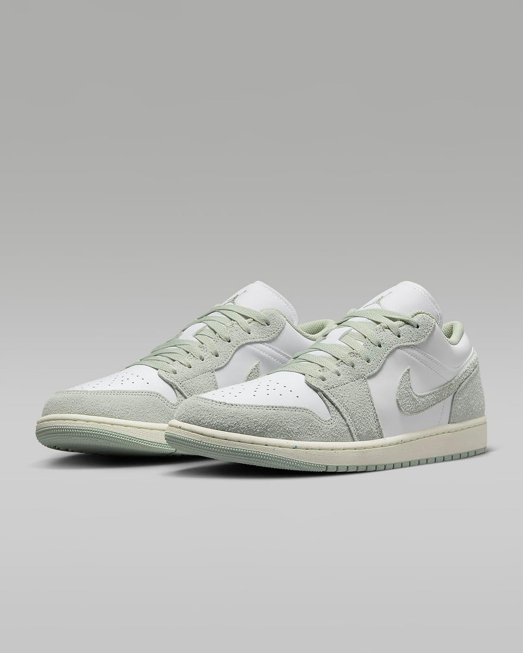 Nike Men's Air Jordan 1 Low SE Sneaker