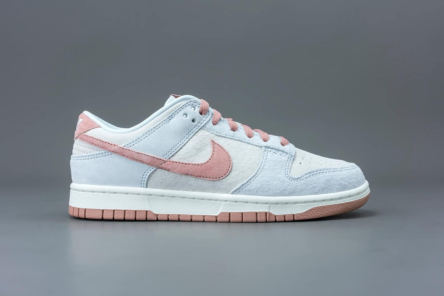 Nike Men's Dunk Low Sneakers