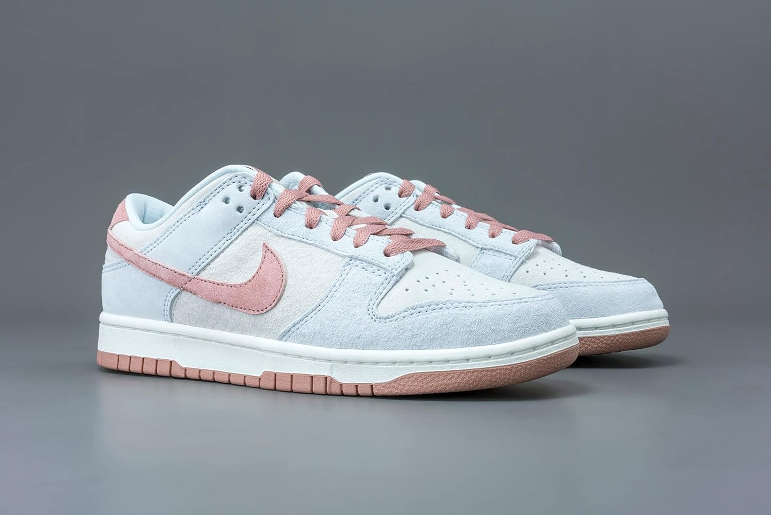 Nike Men's Dunk Low Sneakers