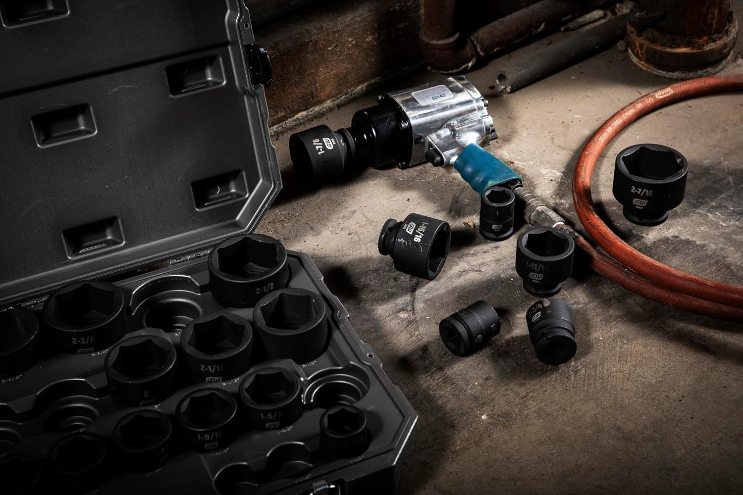 GEARWRENCH 29 Piece 3/4' Drive 6 Point SAE Impact Socket Set | 3/4' to 1-7/8' | 84035