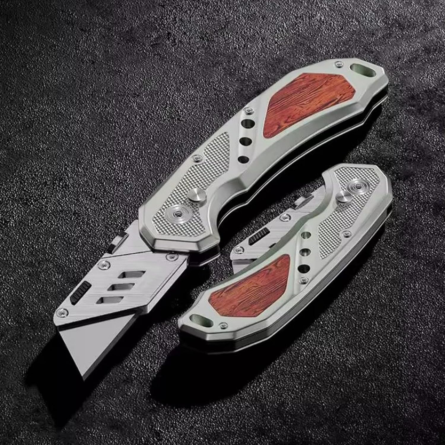 Box Cutter with Belt Clip, Heavy Duty Utility Knife for Cartons, Cardboard, Carpet and Leather, with Wood Handle and Extra 11 SK5 Blades(*3)