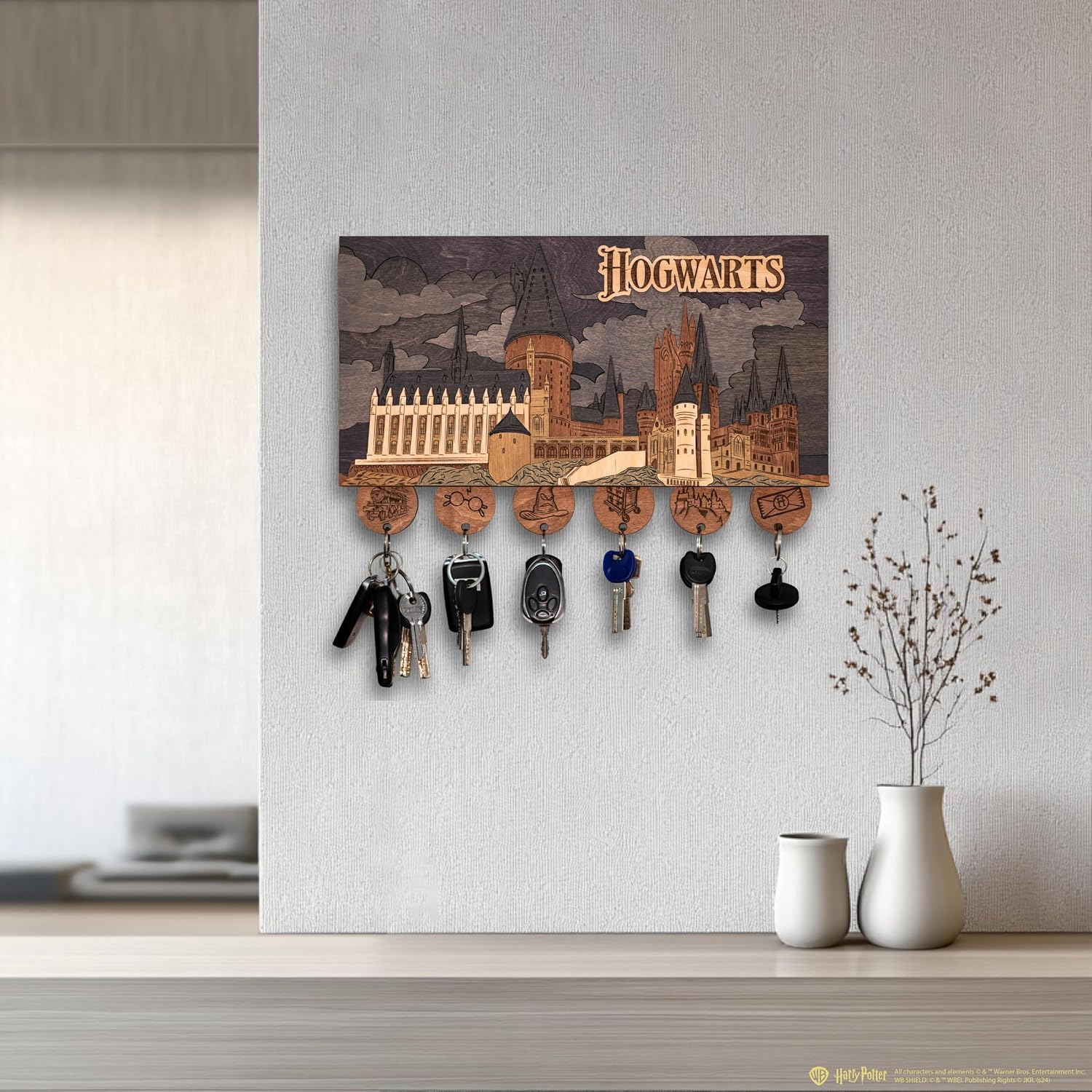 Hogwarts Magnetic Key Holder - Harry Potter 3D Key Holder with Magnetic Keychains - Unique Collectible Wooden Keyholder, Home Decor for Harry Potter Fans (Night Edition, L, 4 Keychains)