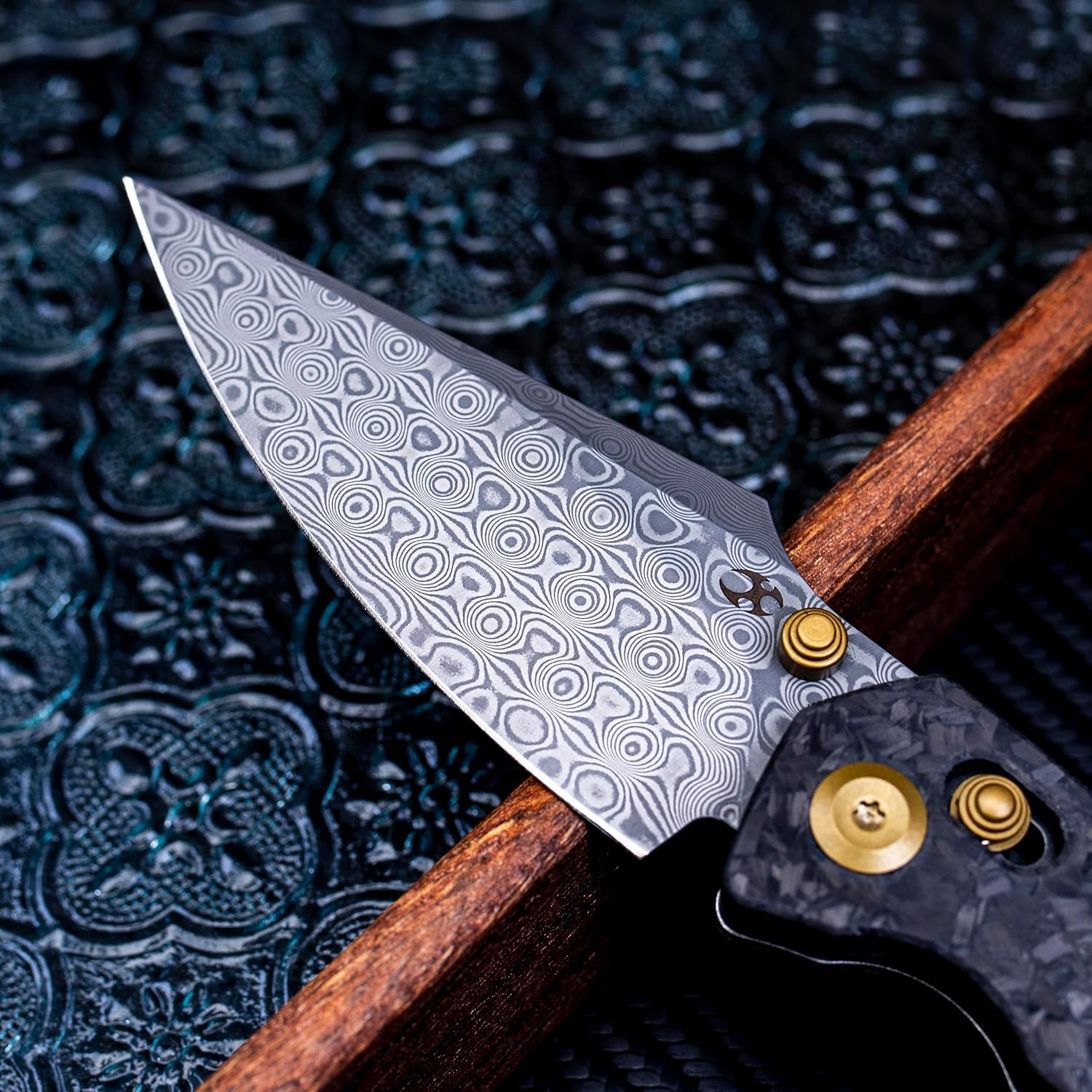 KANSEPT Fenrir Pocket Knife, 3.48'' Damascus Harpoon Sharp Blade, Shred Carbon Fiber Handle with Crossbar Lock, Bronze Thumb Stud Pocket Clip for Edc, Camping Survival Hiking Folding Knives K1034V1