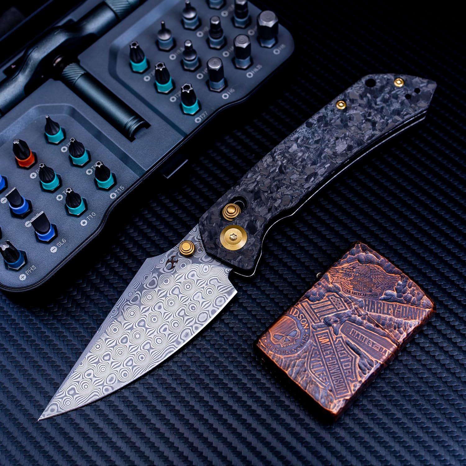KANSEPT Fenrir Pocket Knife, 3.48'' Damascus Harpoon Sharp Blade, Shred Carbon Fiber Handle with Crossbar Lock, Bronze Thumb Stud Pocket Clip for Edc, Camping Survival Hiking Folding Knives K1034V1